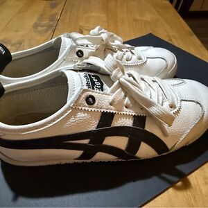 Onitsuka Tiger by Asics Men's Classic White and Black Sneakers